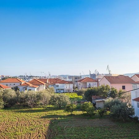 Sun Studio Apartments Trogir Exterior photo