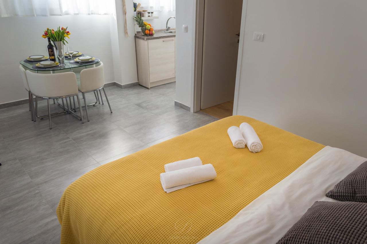 Sun Studio Apartments Trogir Exterior photo