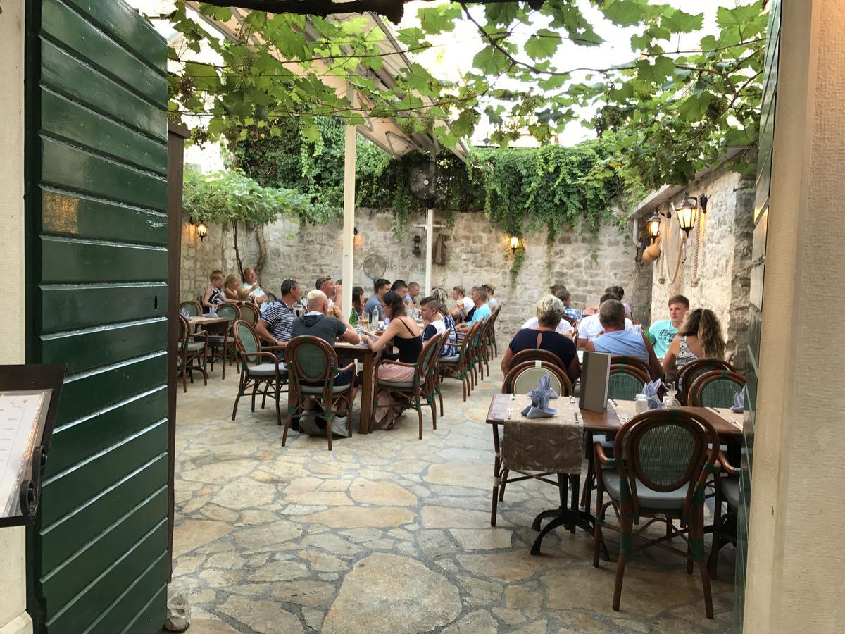 Sun Studio Apartments Trogir Exterior photo